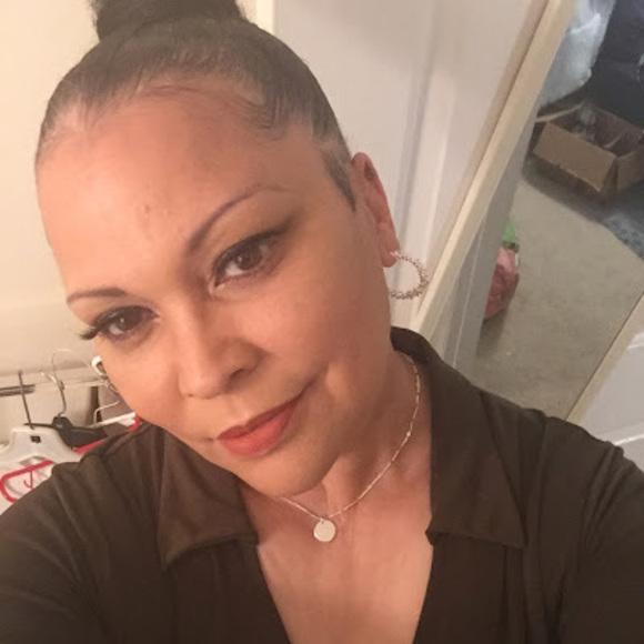 Meet your Posher, Shirley - Picture 1 of 1